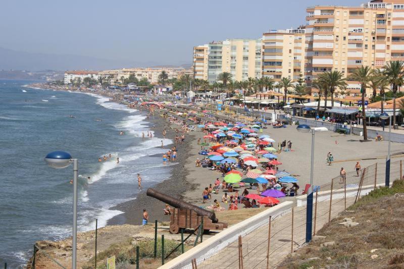 Apartamento A Estrenar En Primera Linea De Playa Torrox Dış mekan fotoğraf